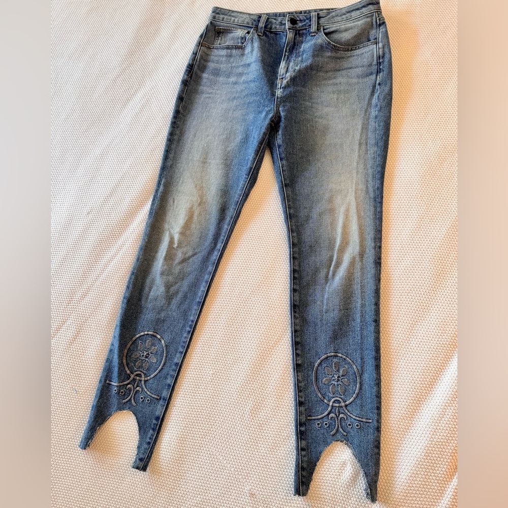 HALE by AG Piper Sculpted High Rise Embroidered Raw Hem Skinny Jeans Boho Style! - Picture 3 of 16